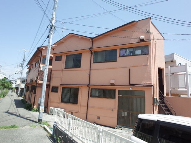 神戸市須磨区潮見台町のアパートの建物外観