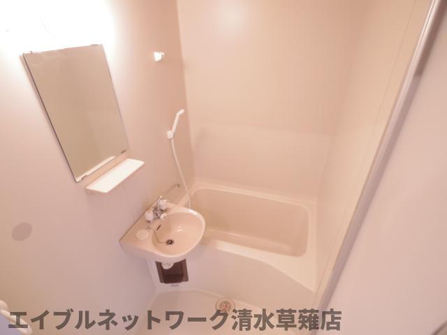 バス・シャワールーム　お風呂で日々の疲れを落としましょう