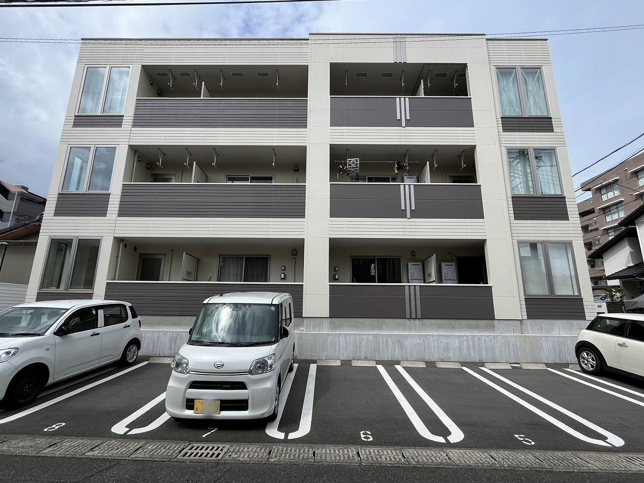 鹿児島市武のマンションの建物外観