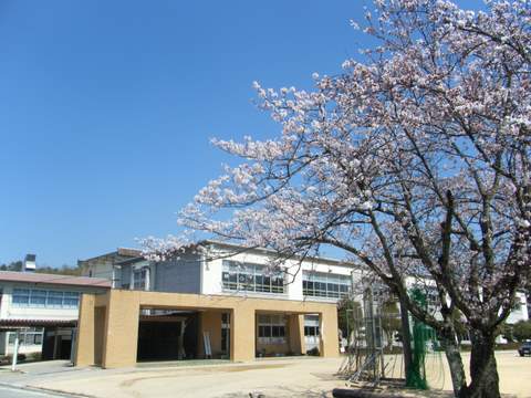 【ダックコーポ植村Iの小学校】