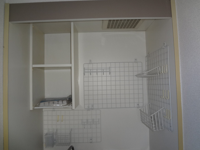 収納　キッチン上部収納