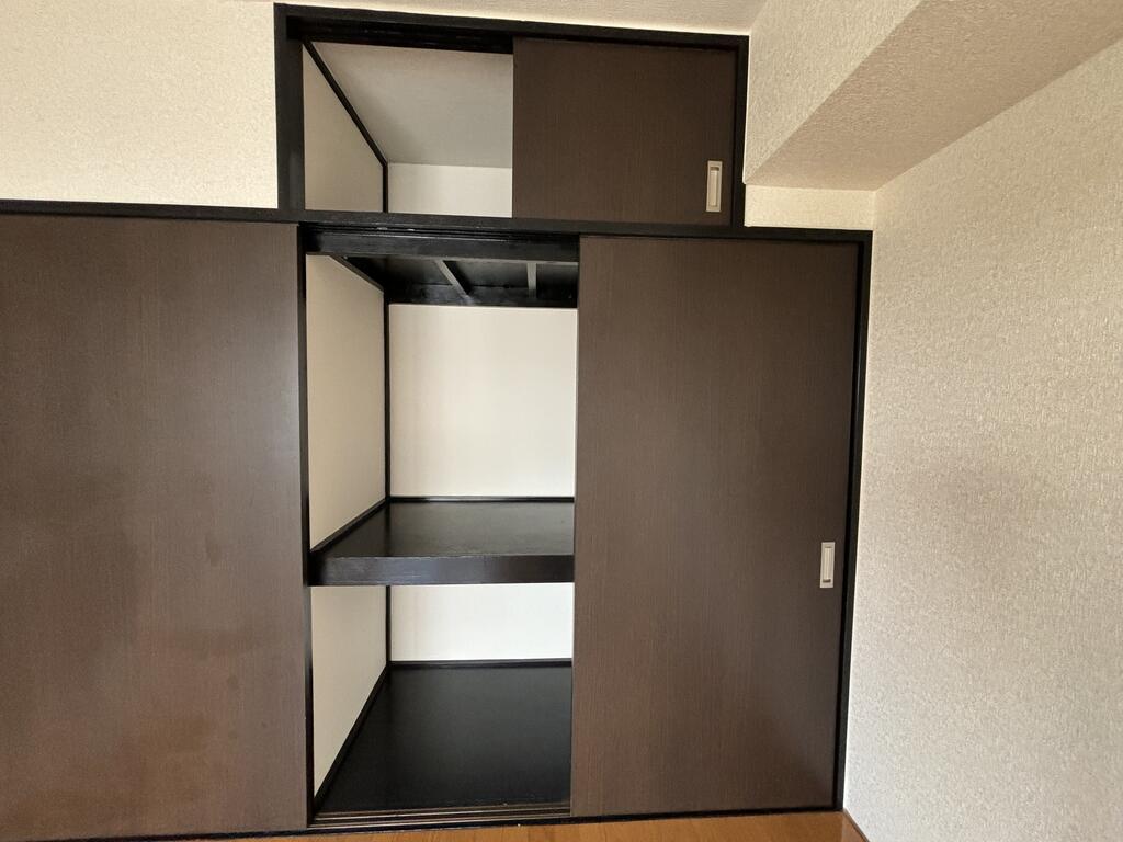 収納　洋室(1)