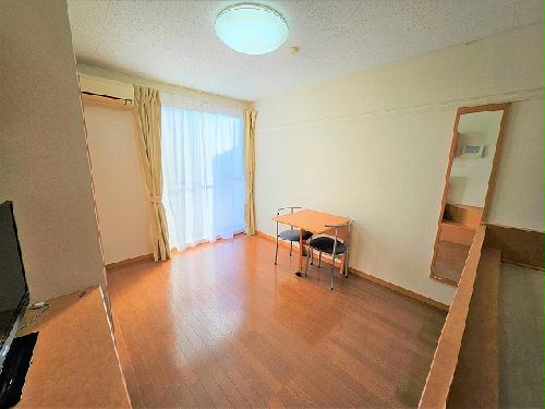 居室・リビング　1Ｆはフローリングです。