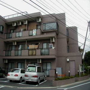 シャルム南の建物外観