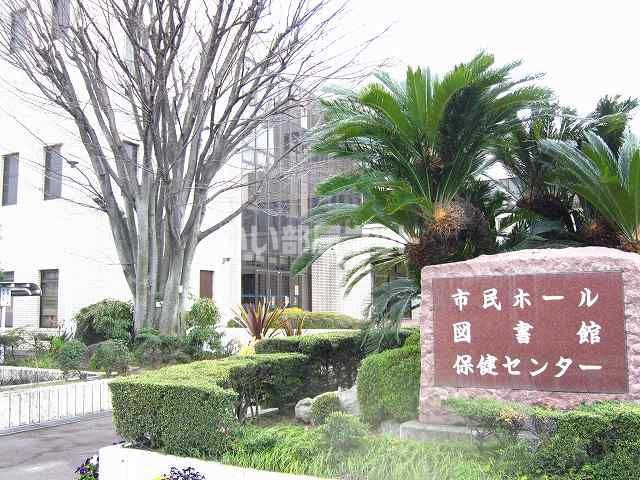 【弥富市平島中のアパートの図書館】