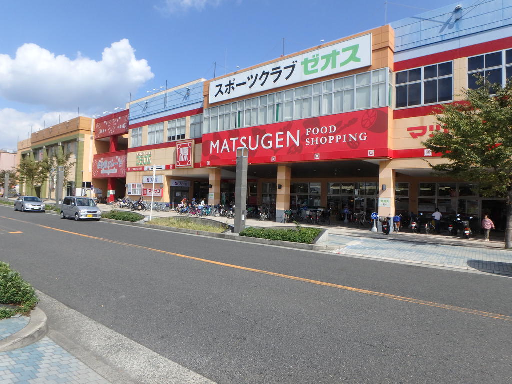 【フジパレス泉佐野駅東I番館のスーパー】