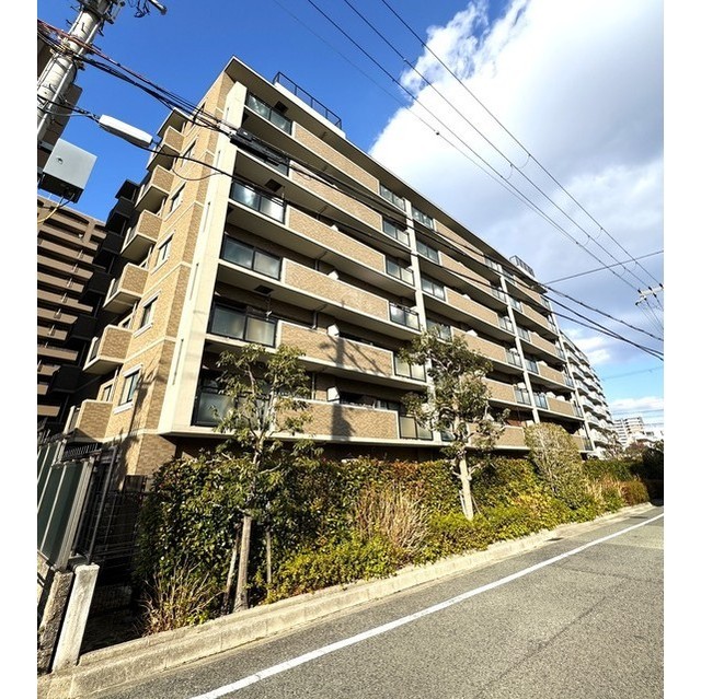 【東急ドエル・アルス神戸本山の建物外観】