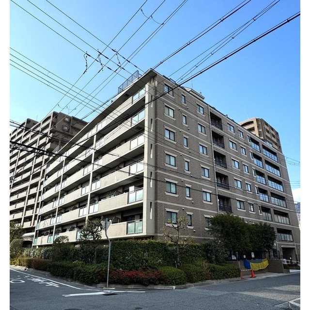 東急ドエル・アルス神戸本山の建物外観