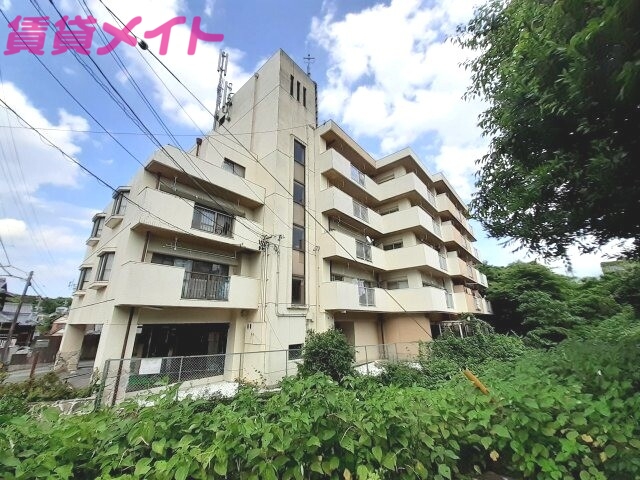 【伊勢市古市町のマンションの建物外観】