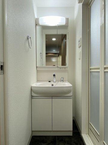 洗面設備　広い洗面スペース