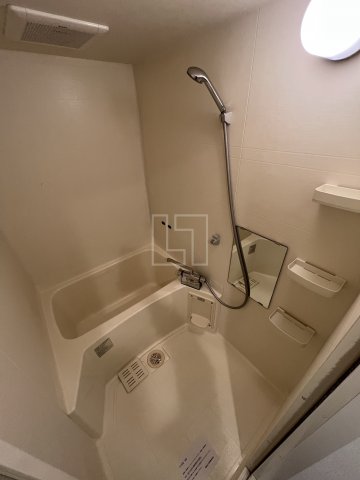 バス・シャワールーム　ルクレ西長堀　バスルーム