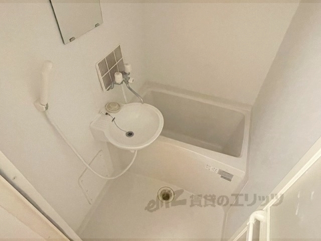 バス・シャワールーム　バス