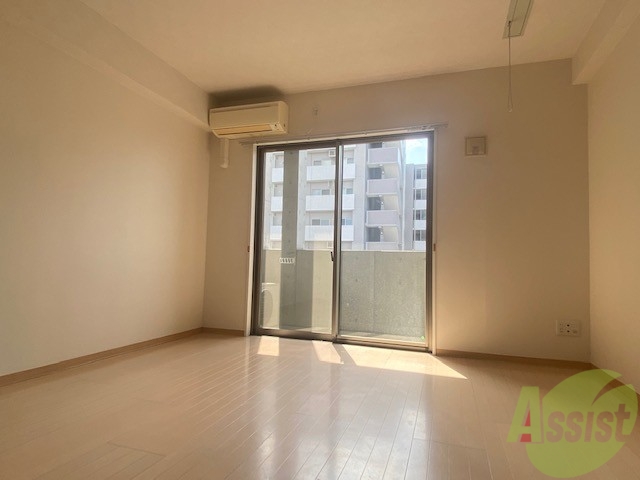 居室・リビング　広めのリビングです。のびのび出来ますね。