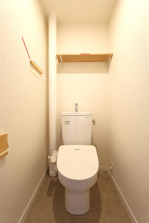 トイレ　ウォシュレット完備