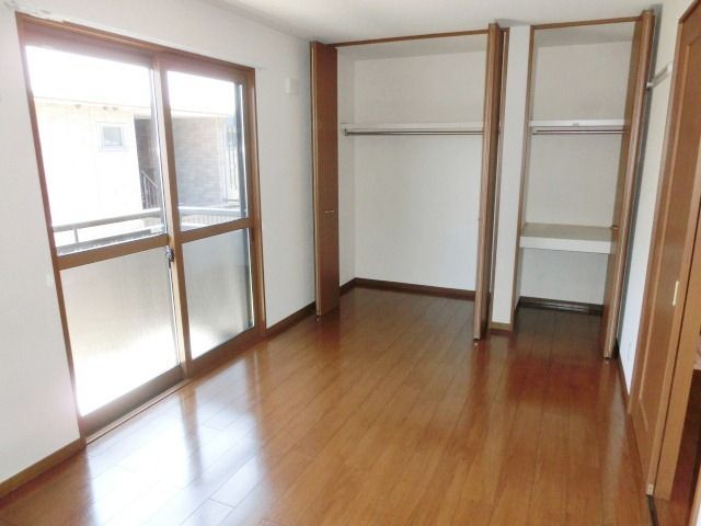 その他部屋・スペース　南東向きで陽当たり良好です