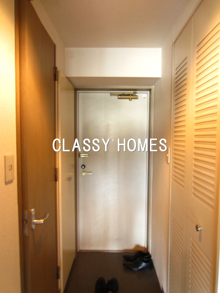 玄関　1998年竣工　メゾン・ド・ヴィレ品川：玄関