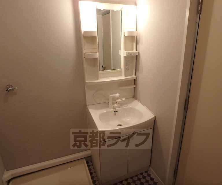 洗面設備　シャンプードレッサーつきです