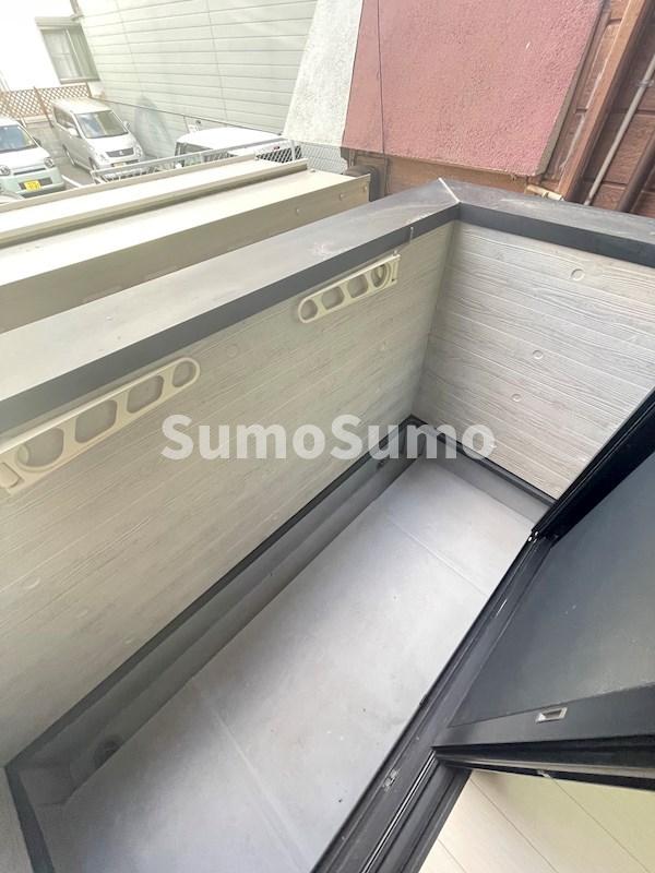 バルコニー　お洗濯にも便利なバルコニー付き