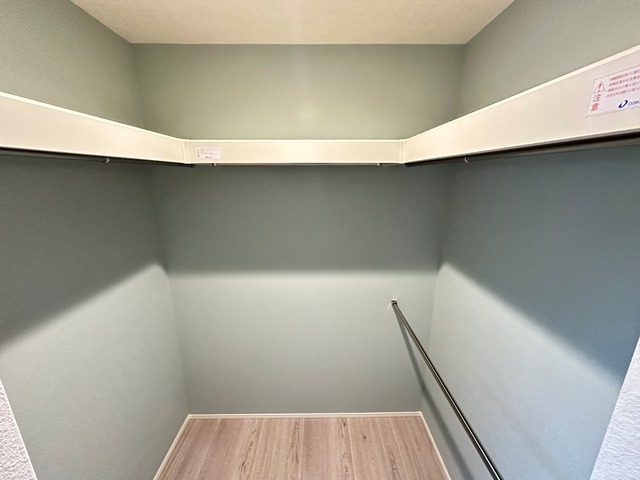 収納　収納力のあるウォークインクローゼットです！