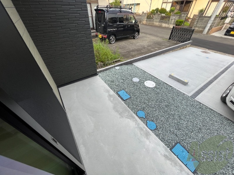 バルコニー　バルコニーではなくテラスです。屋外にすぐ出られる仕様です