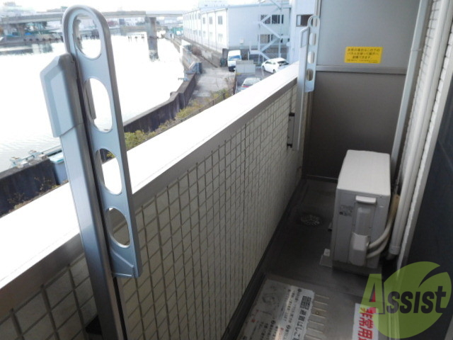 バルコニー　たくさん洗濯物も干せます