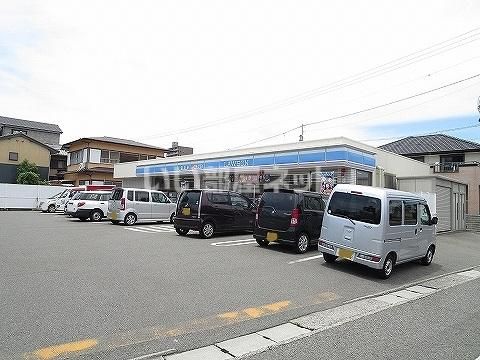 コンビニ　ローソン中前川町店（コンビニ）まで1148m