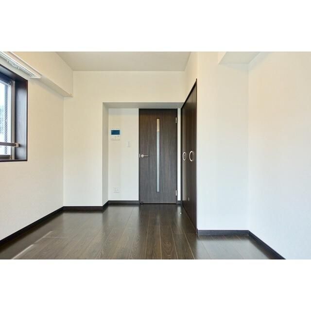 居室・リビング　☆明るい洋室☆