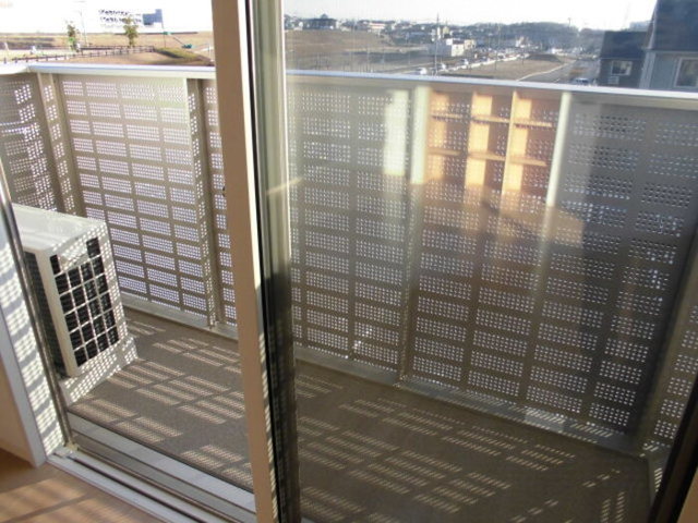 バルコニー　図面と現状に相違がある場合には現状を優先