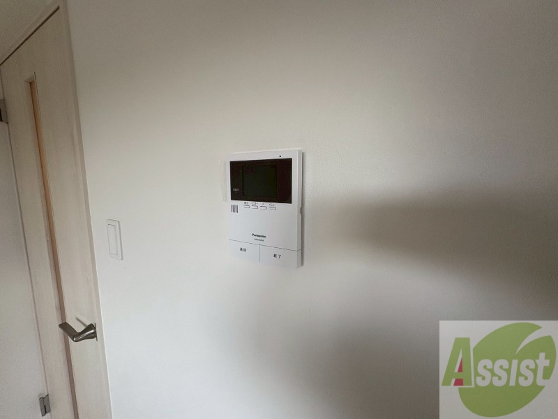 セキュリティ　ＴＶモニター付インターホンです。来客者の顔が見えるので安心！