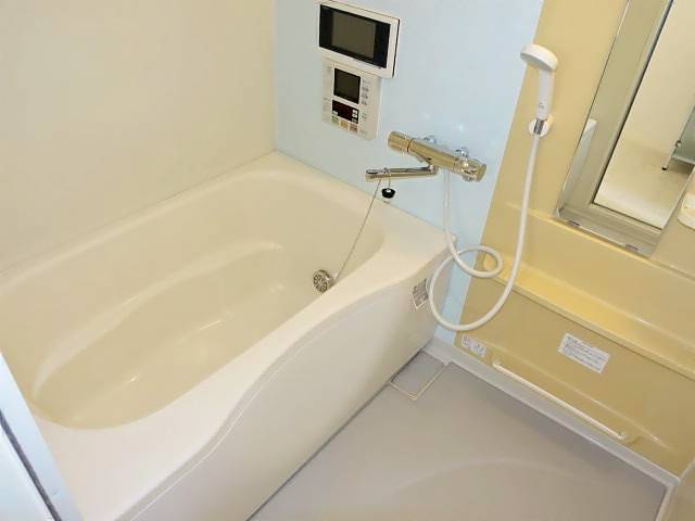 バス・シャワールーム　日々の疲れを癒すお風呂です。