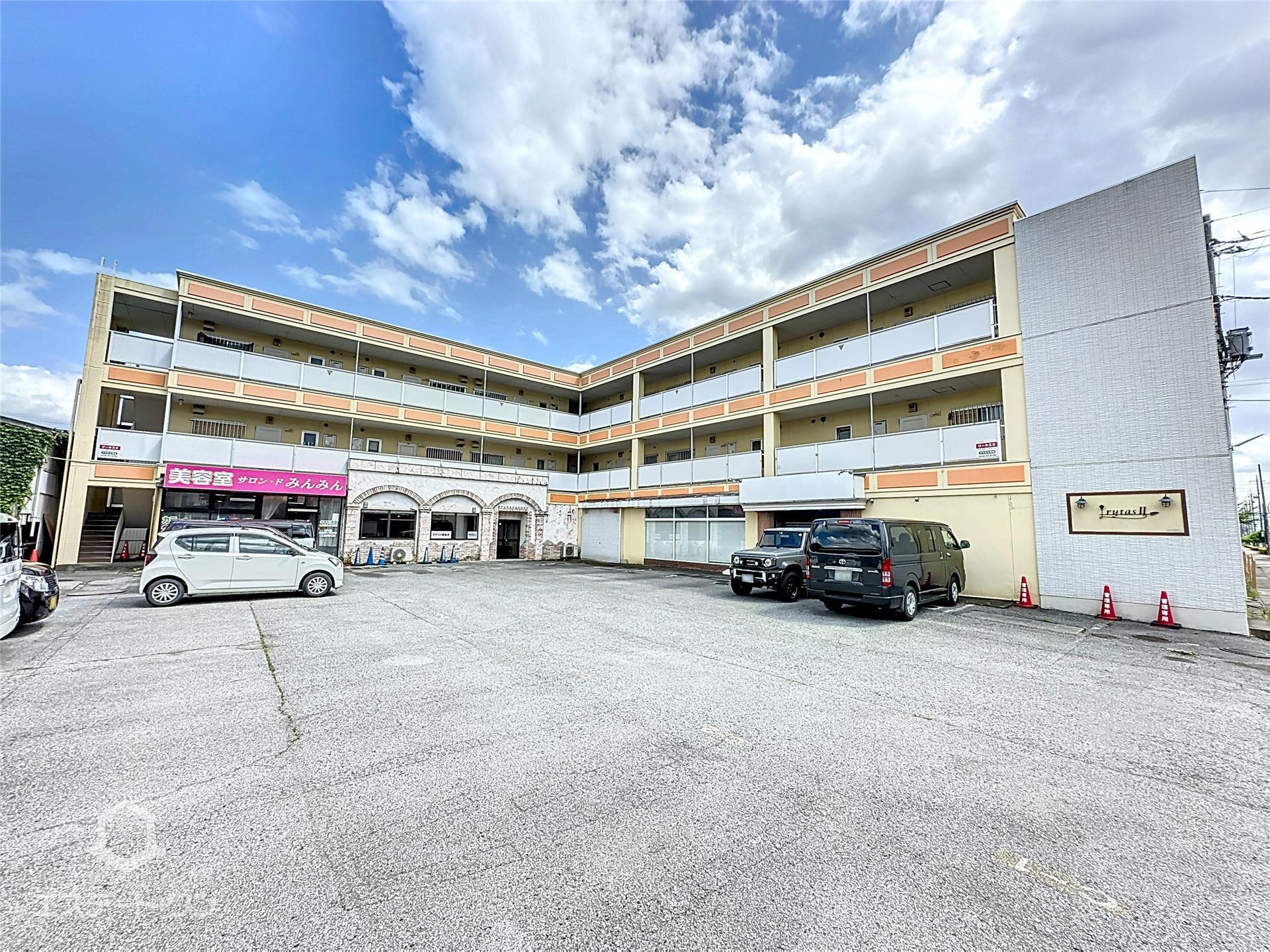 建物外観　周辺環境充実してます！！