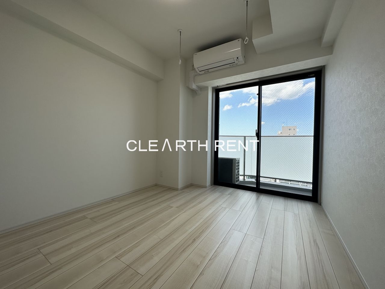 居室・リビング　同タイプ別住戸写真となります。現況と異なる場合がございます。