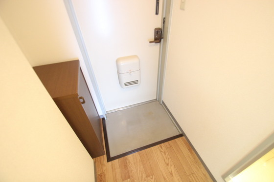 玄関　※別部屋の写真です