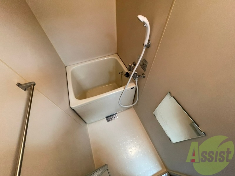 バス・シャワールーム　お風呂です。ゆっくりお風呂につかるのも体に良いですね～