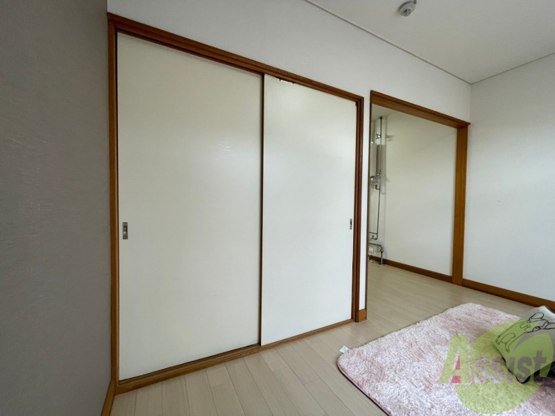 収納　寝室の収納です。部屋がすっきり片付きます。