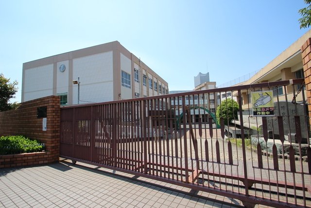 小学校　名古屋市立植田北小学校（小学校）まで1090m