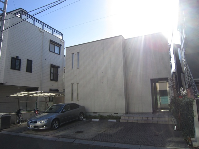 建物外観　オートロック付アパートです