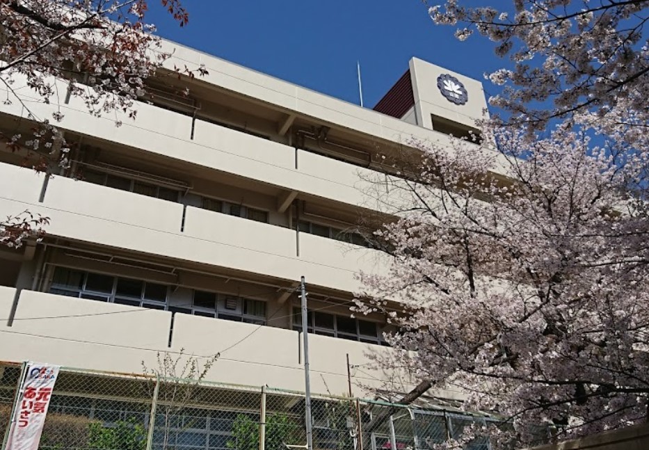 小学校　吹田市立北山田小学校（小学校）まで495m