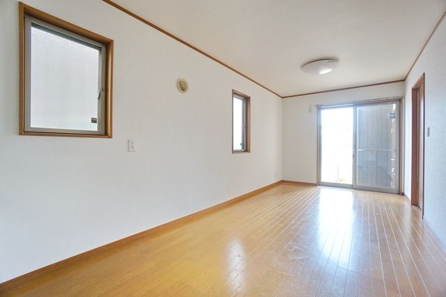 居室・リビング　別部屋参考写真です