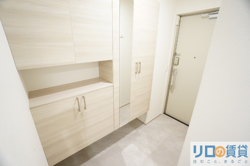 玄関　※同タイプ参考画像