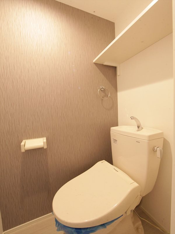 トイレ　温水洗浄暖房便座付トイレ