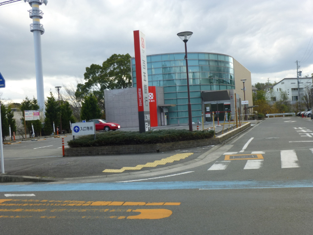 銀行　百五銀行津駅西口支店（銀行）まで1496m