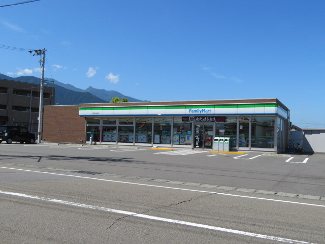 コンビニ　ファミリーマート（コンビニ）まで259m