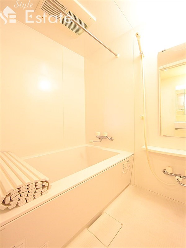 バス・シャワールーム　バスルーム