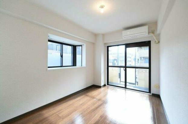 居室・リビング　フローリングです