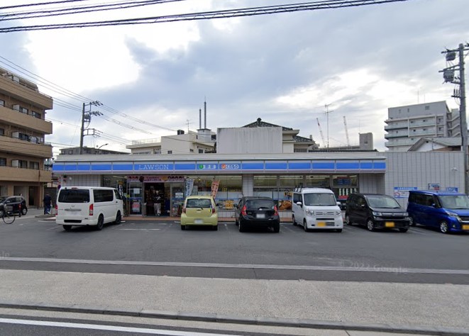 コンビニ　ローソン（コンビニ）まで319m