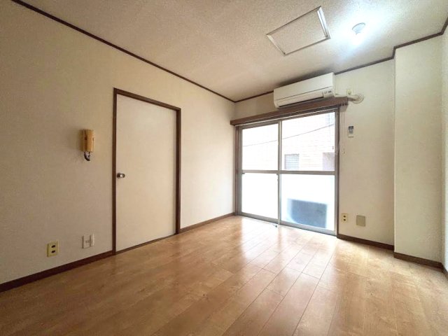 居室・リビング　使いやすい居間です