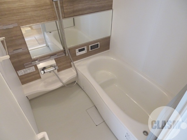 バス・シャワールーム　浴室乾燥機＆追焚機能付き広々バスルーム♪