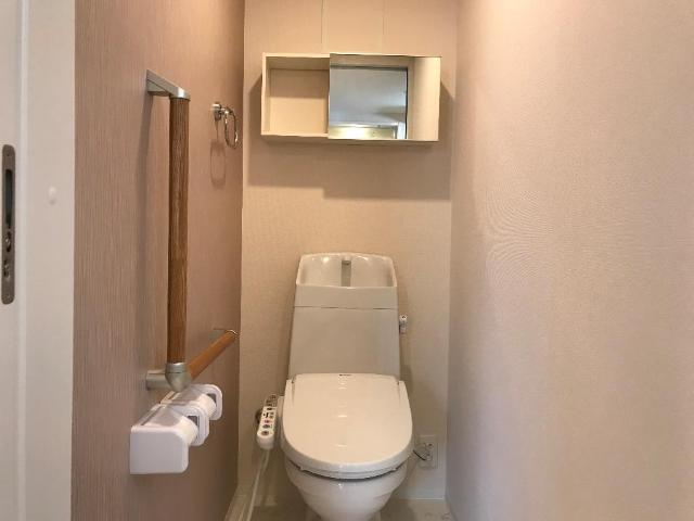 トイレ　シャワー付トイレ