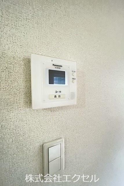 セキュリティ　TVモニター付きのインターホンです。